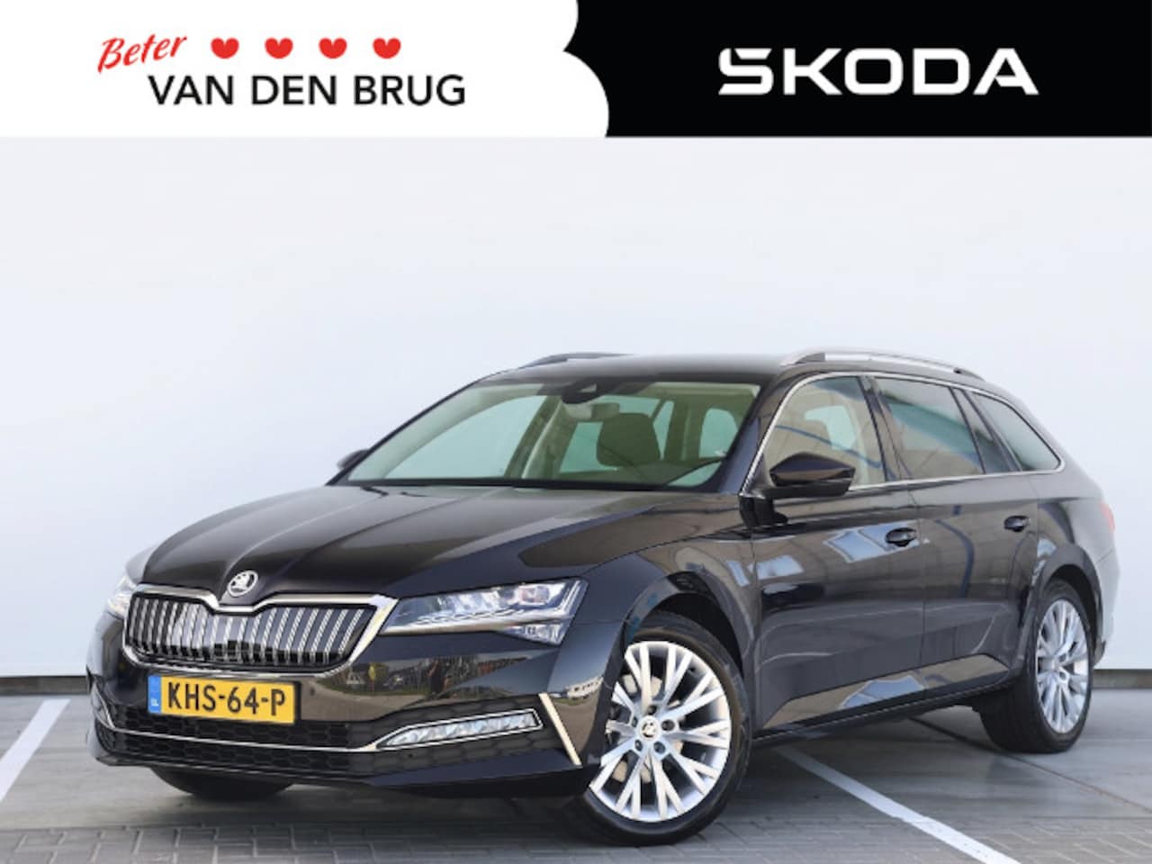 Skoda Superb Combi - 1.4 TSI iV Style 218 pk DSG | Dealer onderhouden | Canton Audio | Navigatie | Elektrische - AutoWereld.nl