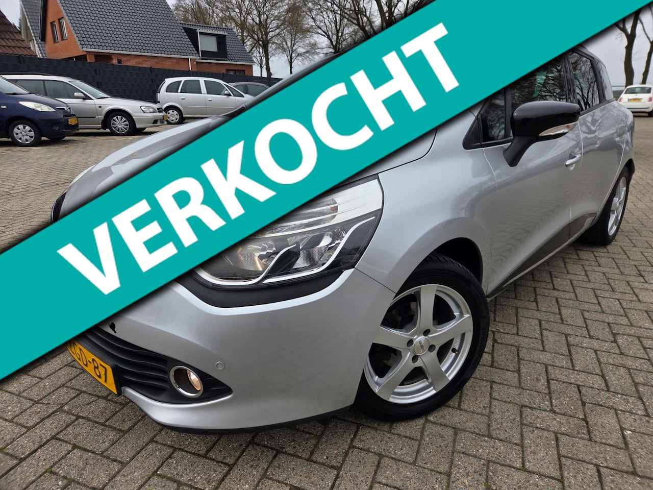 Renault Clio Estate - 1.5 dCi ECO Expression 2015. Airco/Cruise/Trekhaak etc.. APK 04-2027 - AutoWereld.nl