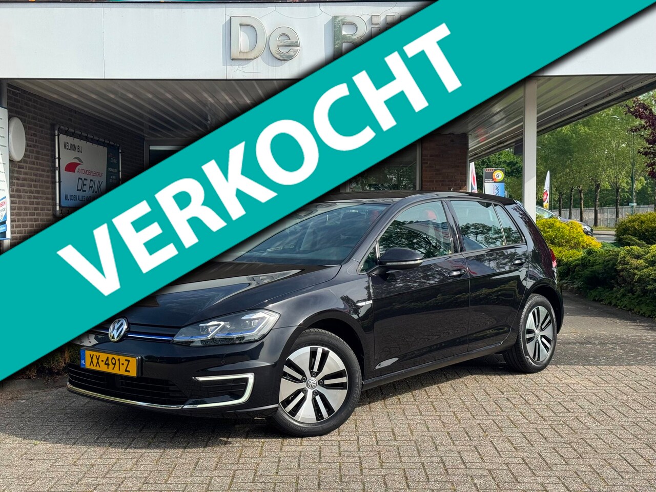 Volkswagen e-Golf - | Leder, Navi, Apple Carplay, ACC, Stoelverw., PDC | NAP | - AutoWereld.nl