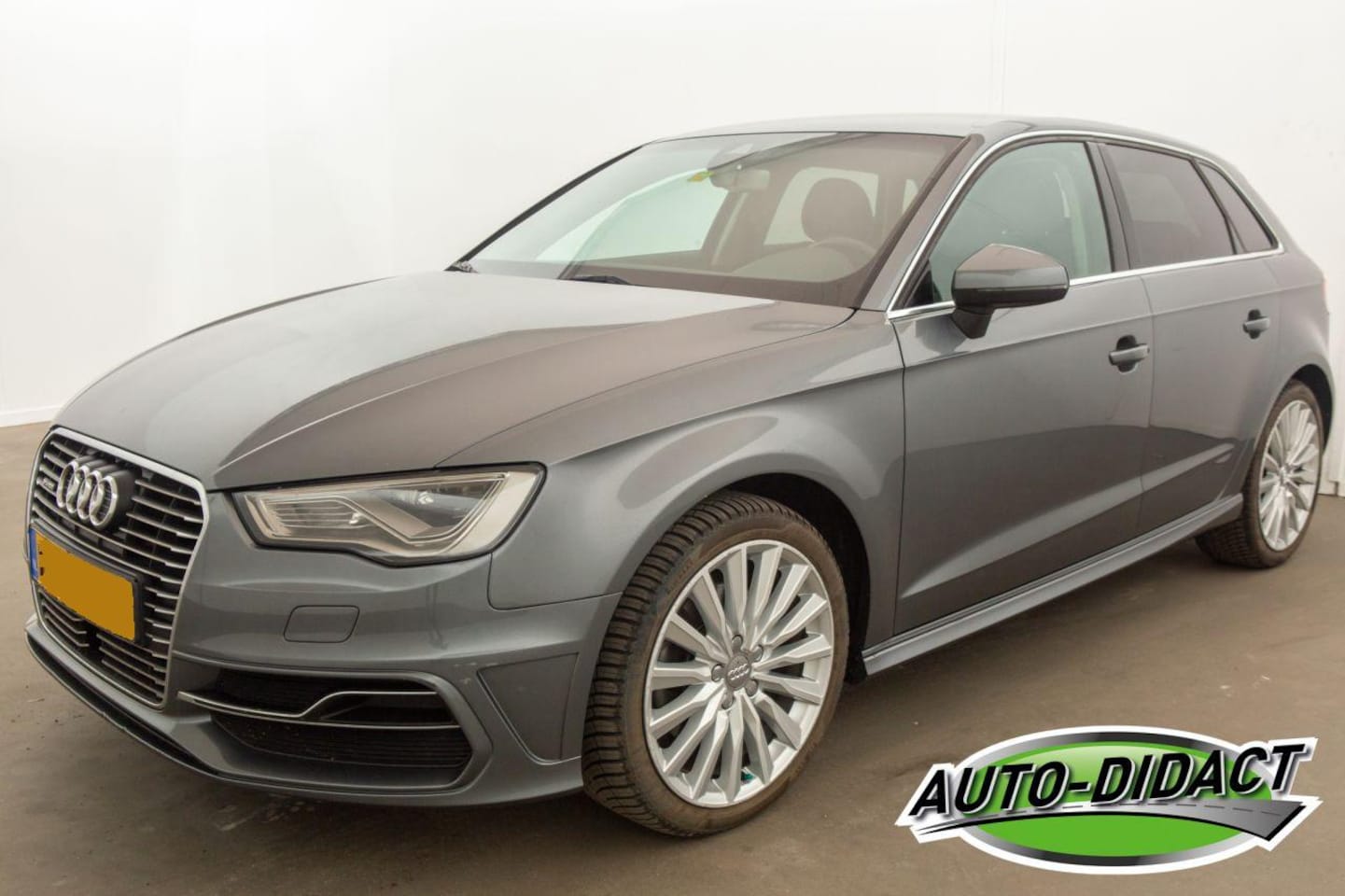 Audi A3 - 1.4 e-tron Navi Clima PHEV Ambition Pro Line plus - AutoWereld.nl