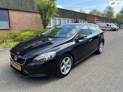 Volvo V40 - 1.6 D2 Momentum Automaat Airco Boekjes N.A.P