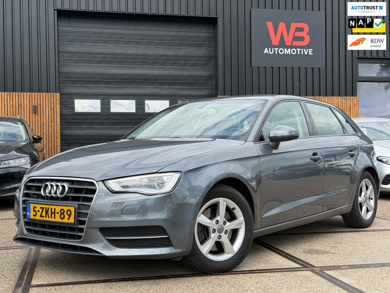 Audi A3 Sportback - 1.8 TFSI Attraction Pro Line plus 1.8 TFSI Attraction Pro Line plus - AutoWereld.nl