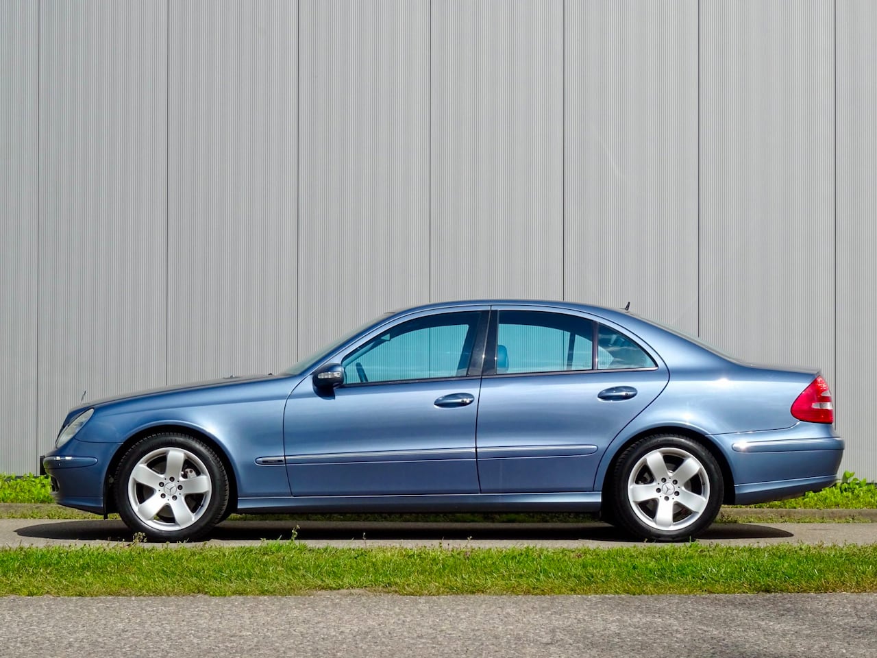 Mercedes-Benz E-klasse - 500 | LUCHTV | DISTRONIC | KEYLESS-GO | - AutoWereld.nl