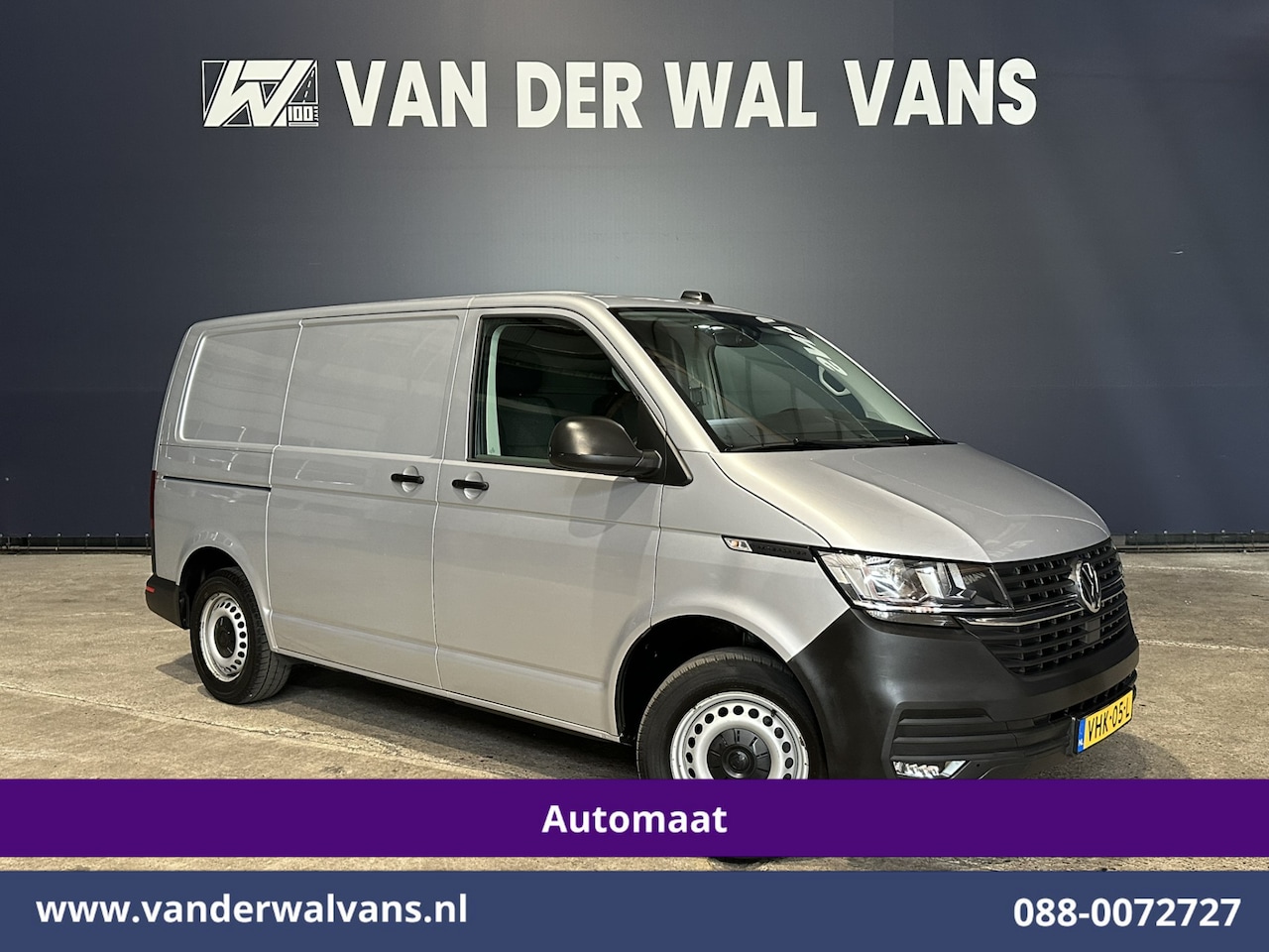 Volkswagen Transporter - 2.0 TDI 150pk Automaat L1H1 Inrichting Euro6 Airco | Navigatie | Apple Carplay | Cruisecon - AutoWereld.nl