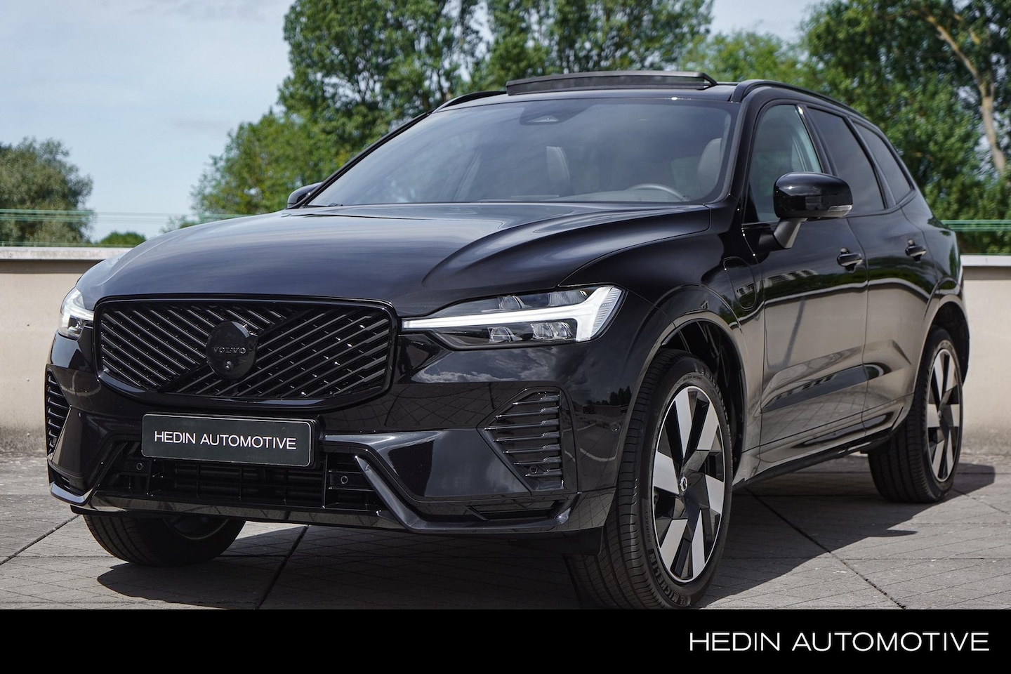 Volvo XC60 - 2.0 T6 Plug-in hybrid AWD Plus Black Edition 2.0 T6 Plug-in hybrid AWD Plus Black Edition - AutoWereld.nl