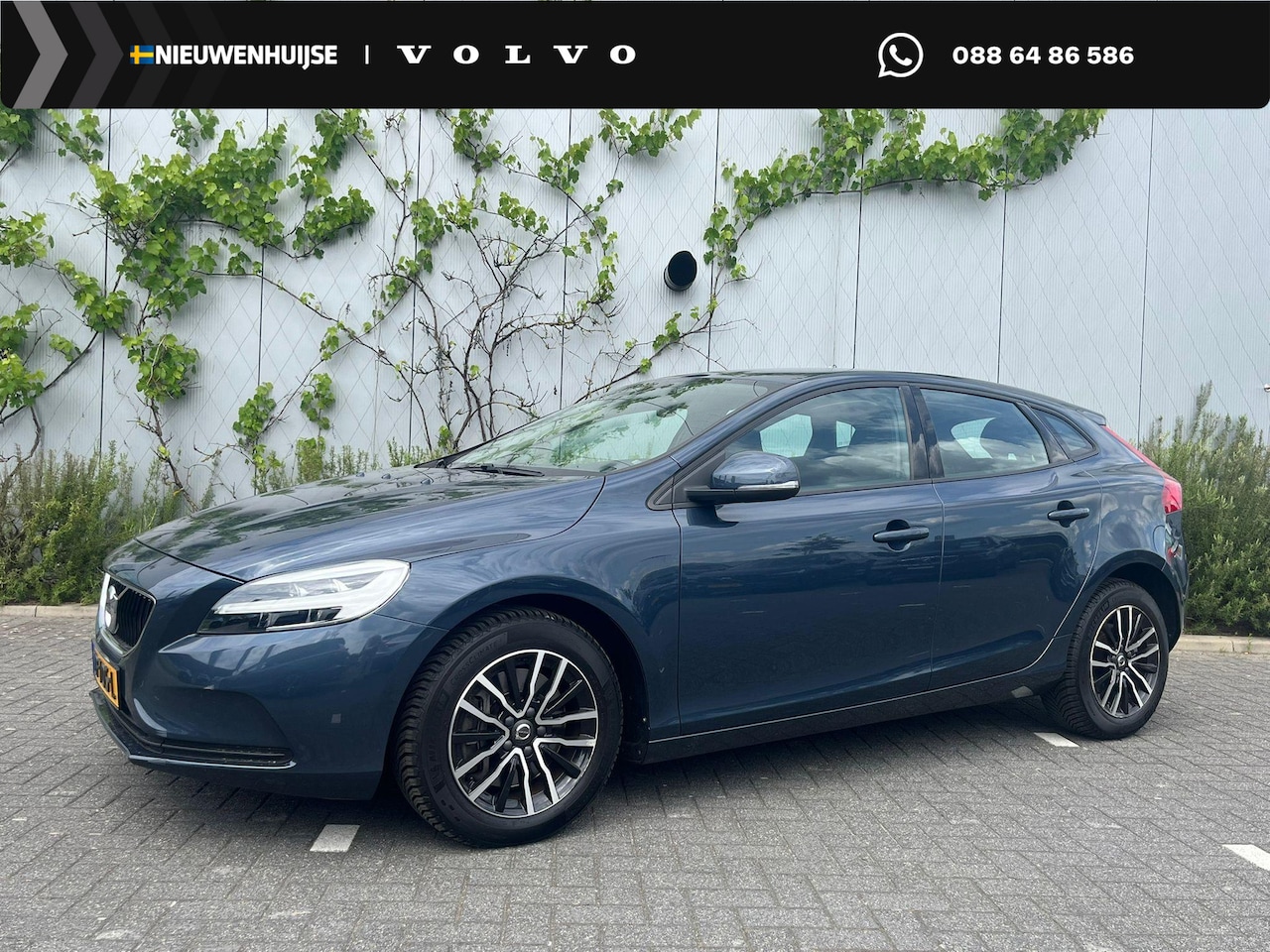 Volvo V40 - 1.5 T2 Polar+ | Navigatie | Stoelverwarming | Bluetooth | LED Koplampen | Parkeersensoren - AutoWereld.nl