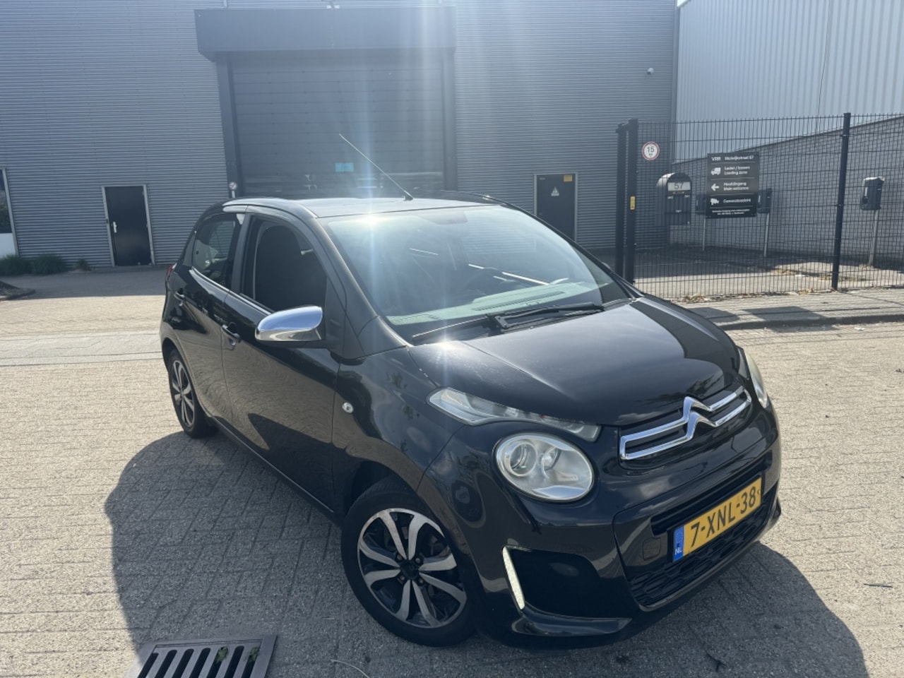 Citroën C1 - 1.0 e-VTi Shine Camera Clima Auto Bluetooth - AutoWereld.nl