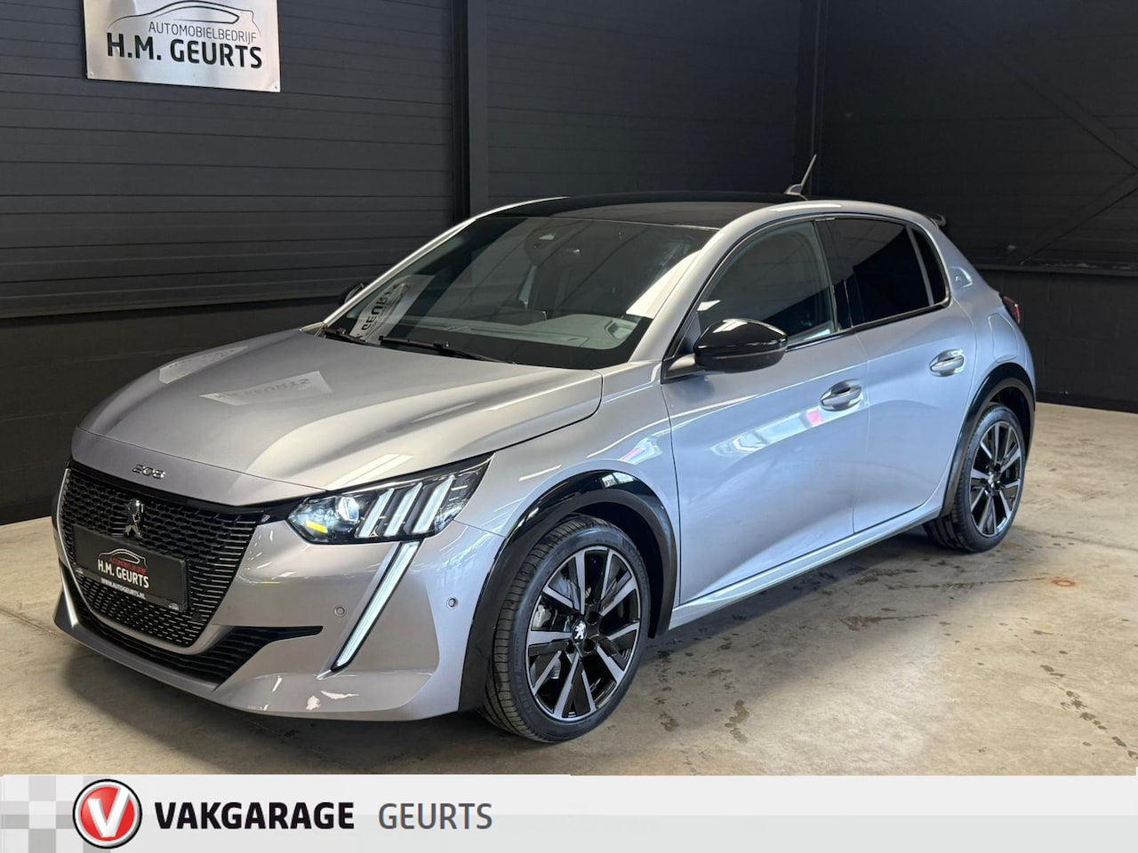 Peugeot 208 - 1.2 131PK GT Line Automaat Navi Sfeer Camera Cruise Led 28DKM!! Nieuwstaat! - AutoWereld.nl