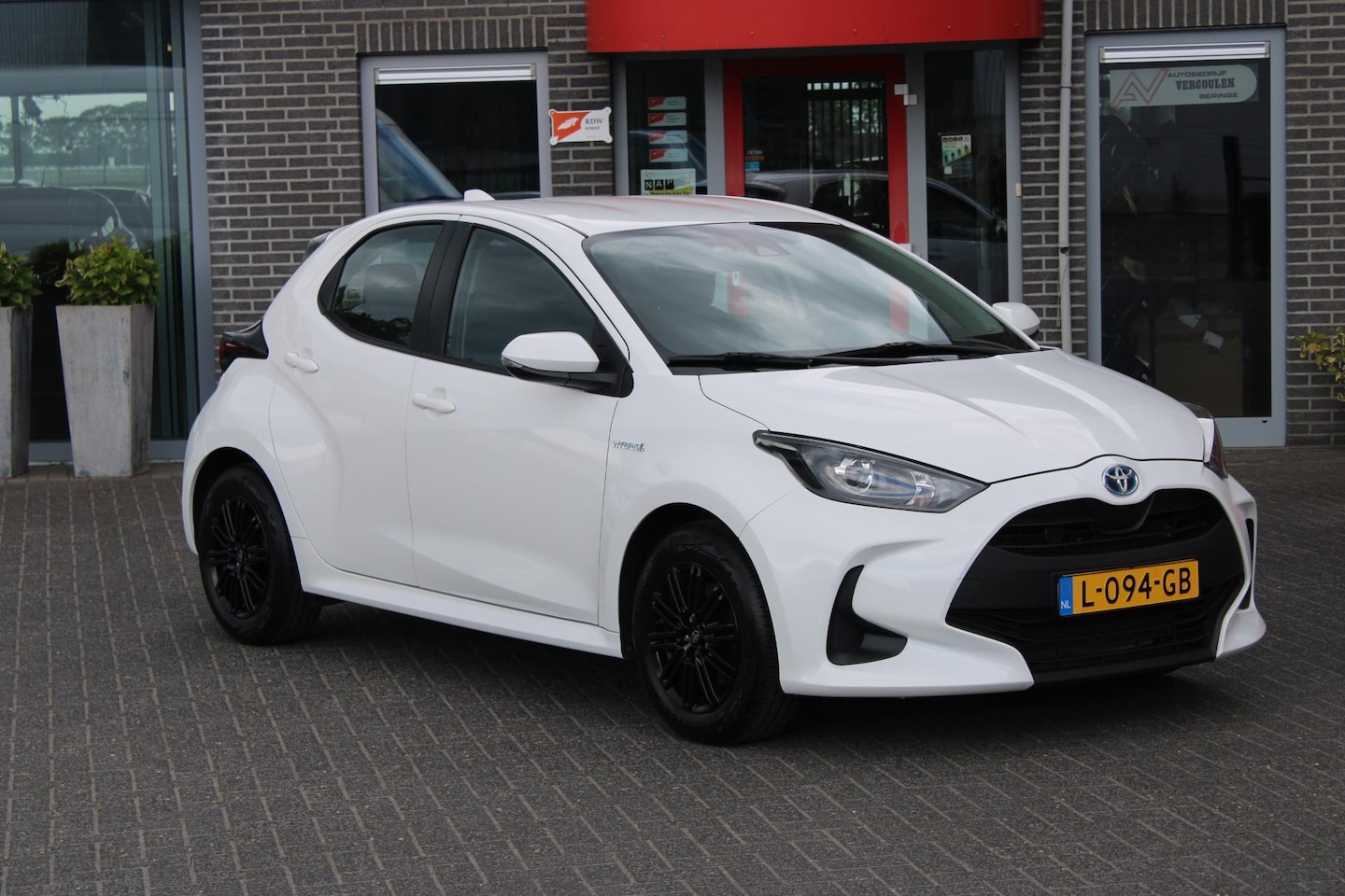 Toyota Yaris - 1.5 Hybrid Camera/AppleAndroid/Adaptive Incl Garantie!! - AutoWereld.nl