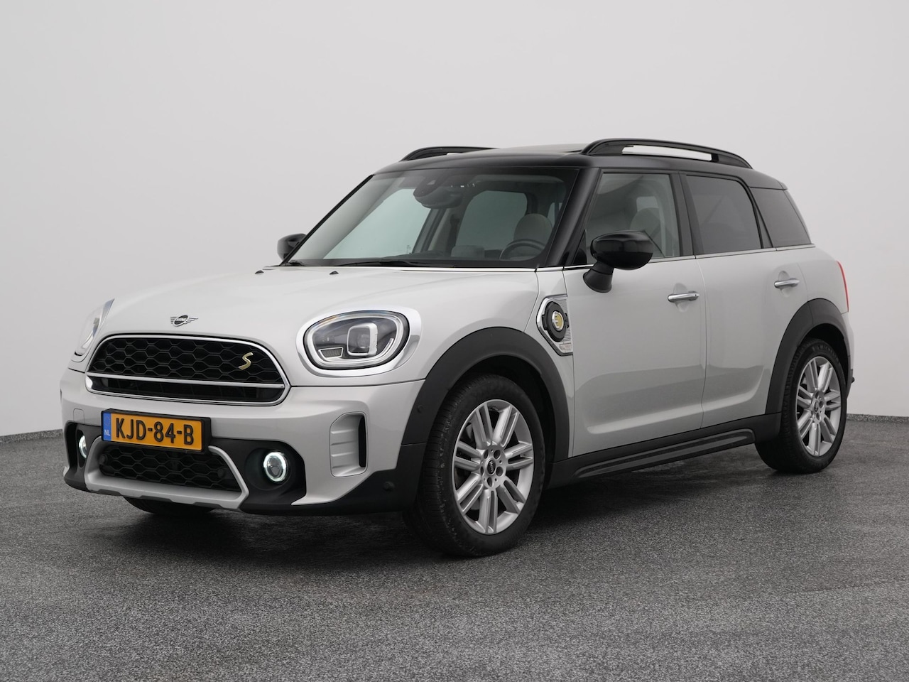 MINI Countryman - Mini 1.5 Cooper S E ALL4 | PANO | LEDER | CAMERA | KEYLESS | STOELVERWARMING - AutoWereld.nl