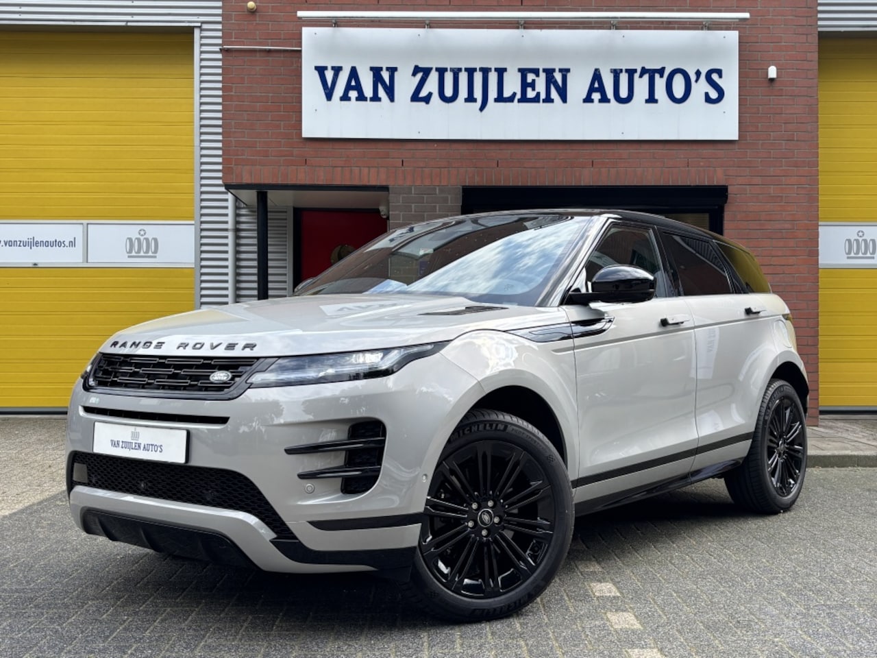 Land Rover Range Rover Evoque - Landrover P270e AWD Dynamic SE Pano Blackpack 360° 20'' Keyless - AutoWereld.nl