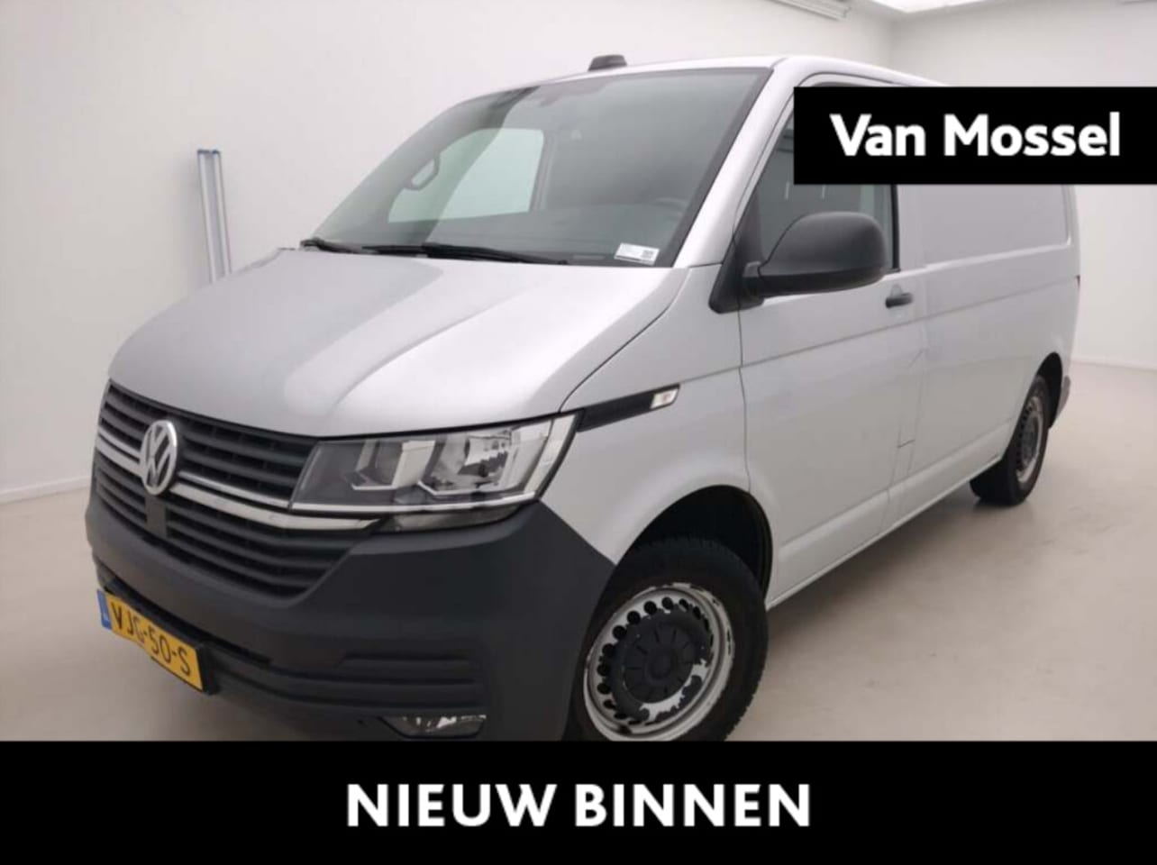 Volkswagen Transporter - 2.0 TDI L1H1 150PK | Automaat | Radio | Airco | Parkeerhulp achter | Navigatie | Apple Car - AutoWereld.nl