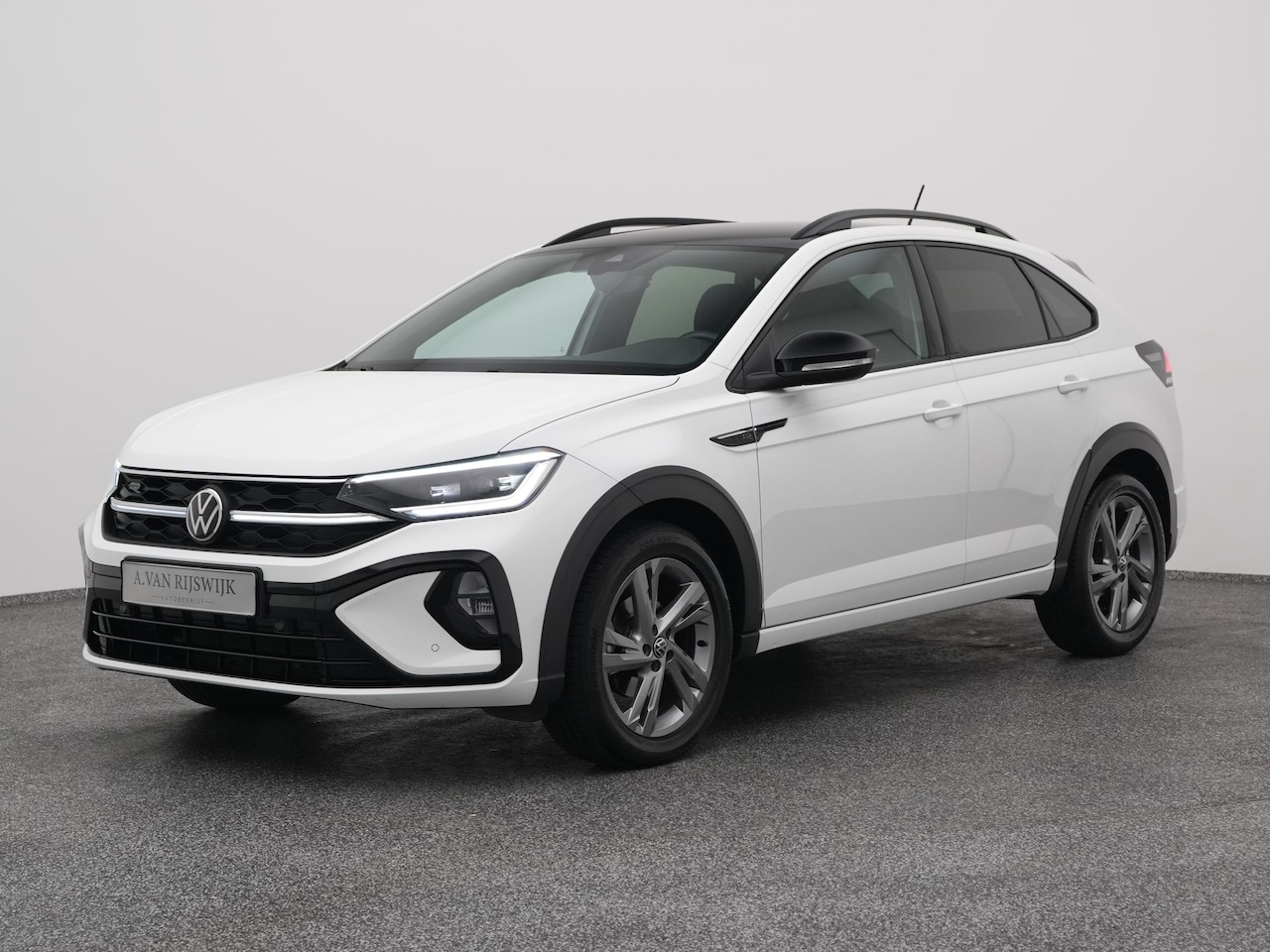 Volkswagen Taigo - 1.0 TSI R-Line | CAMERA | ADAPTIVE | VIRTUAL | KEYLESS - AutoWereld.nl
