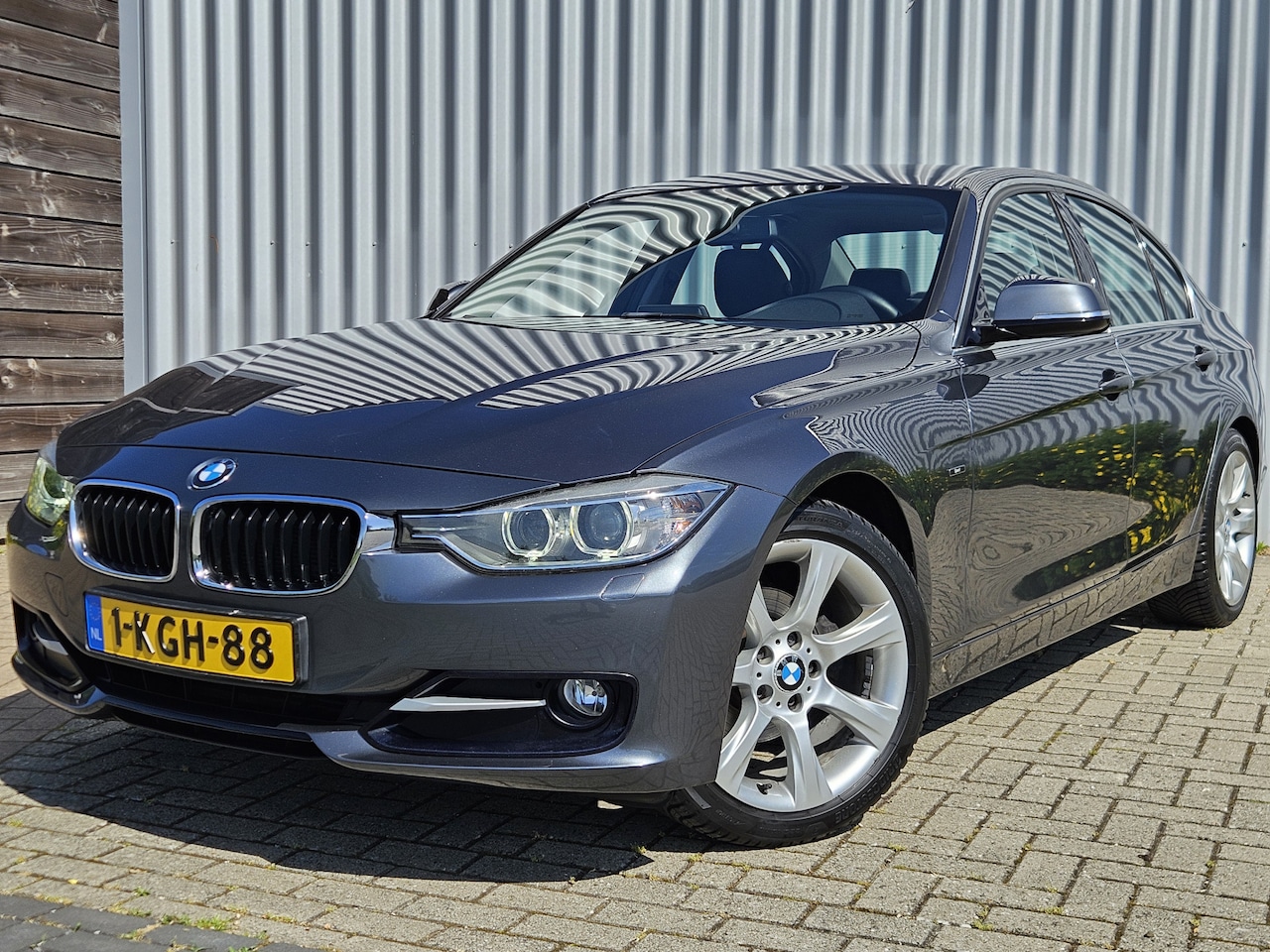 BMW 3-serie - 320i EfficientDynamics Edition High Executive 320i EfficientDynamics Edition High Executive - AutoWereld.nl