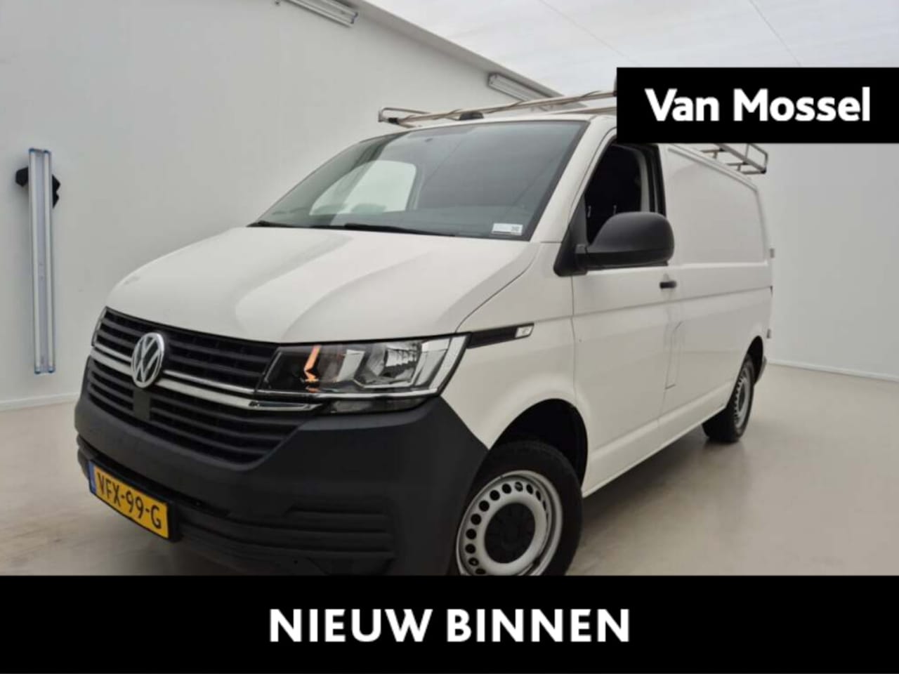 Volkswagen Transporter - 2.0 TDI L1H1 90PK | Airco | Cruise Control | Parkeersensoren Achter | Elektrisch Verstel/V - AutoWereld.nl