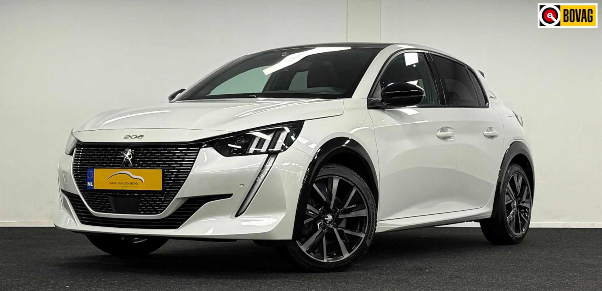 Peugeot 208 - 1.2 PureTech GT-Line*Automaat*Panodak*Navi*Camera*Carplay* - AutoWereld.nl