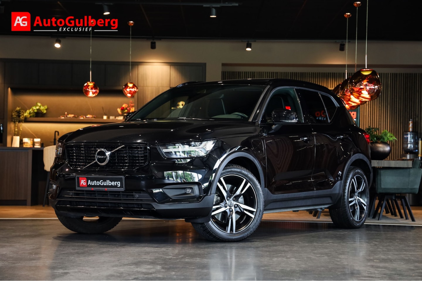 Volvo XC40 - 1.5 T5 Recharge R-Design 262PK Black Sportstoelen, Panorama dak, Memory, Camera, Senses Co - AutoWereld.nl