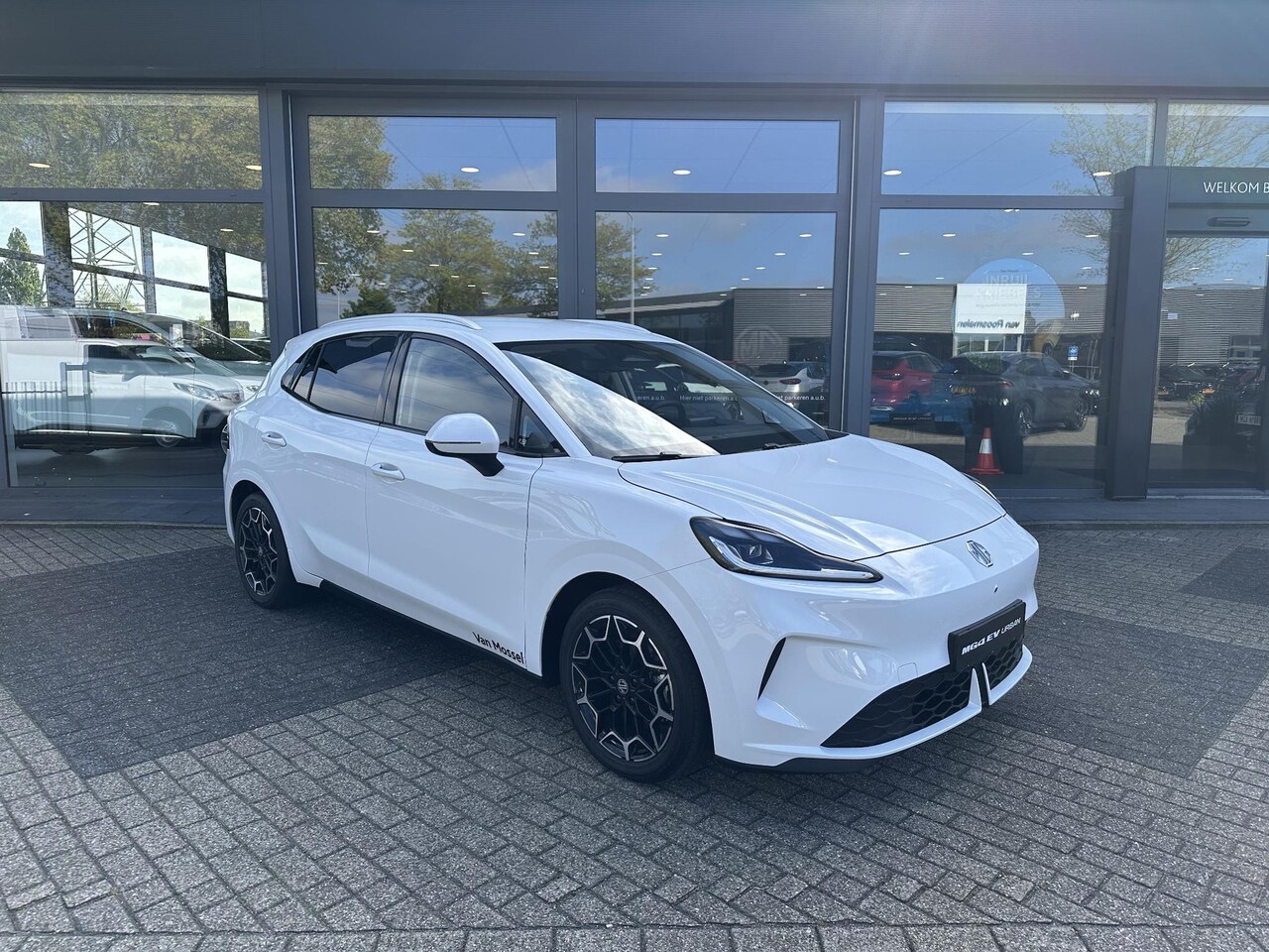 MG MG4 Electric Urban - EV Premium 54 kWh | WLTP 405 KM | Nieuw Model | Stoel-/Stuur verwarming | 360 Camera | Car - AutoWereld.nl
