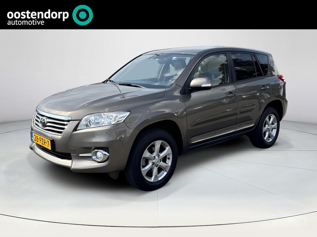 Toyota RAV4 - 2.0 VVTi Executive Business | Navigatie | Trekhaak | - AutoWereld.nl