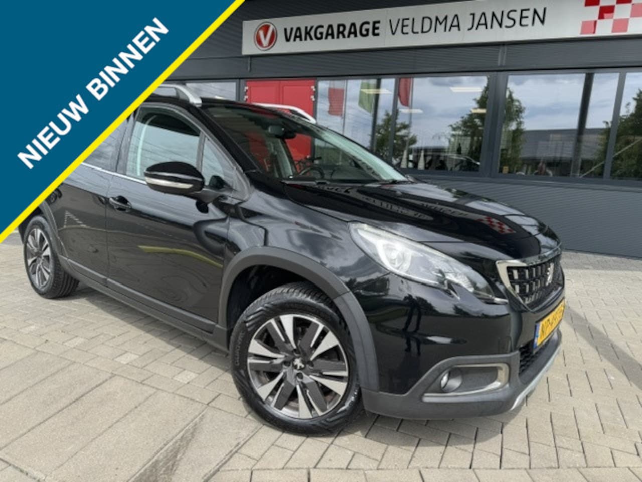 Peugeot 2008 - 1.2 PT ALLURE +ECC/PANODAK/LMV/CRUISE/HALF LEDER/APPLE CP - AutoWereld.nl