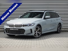 BMW 3-serie Touring - 330e xDrive M-Sport | Panoramadak | HUD | Facelift | Camera |