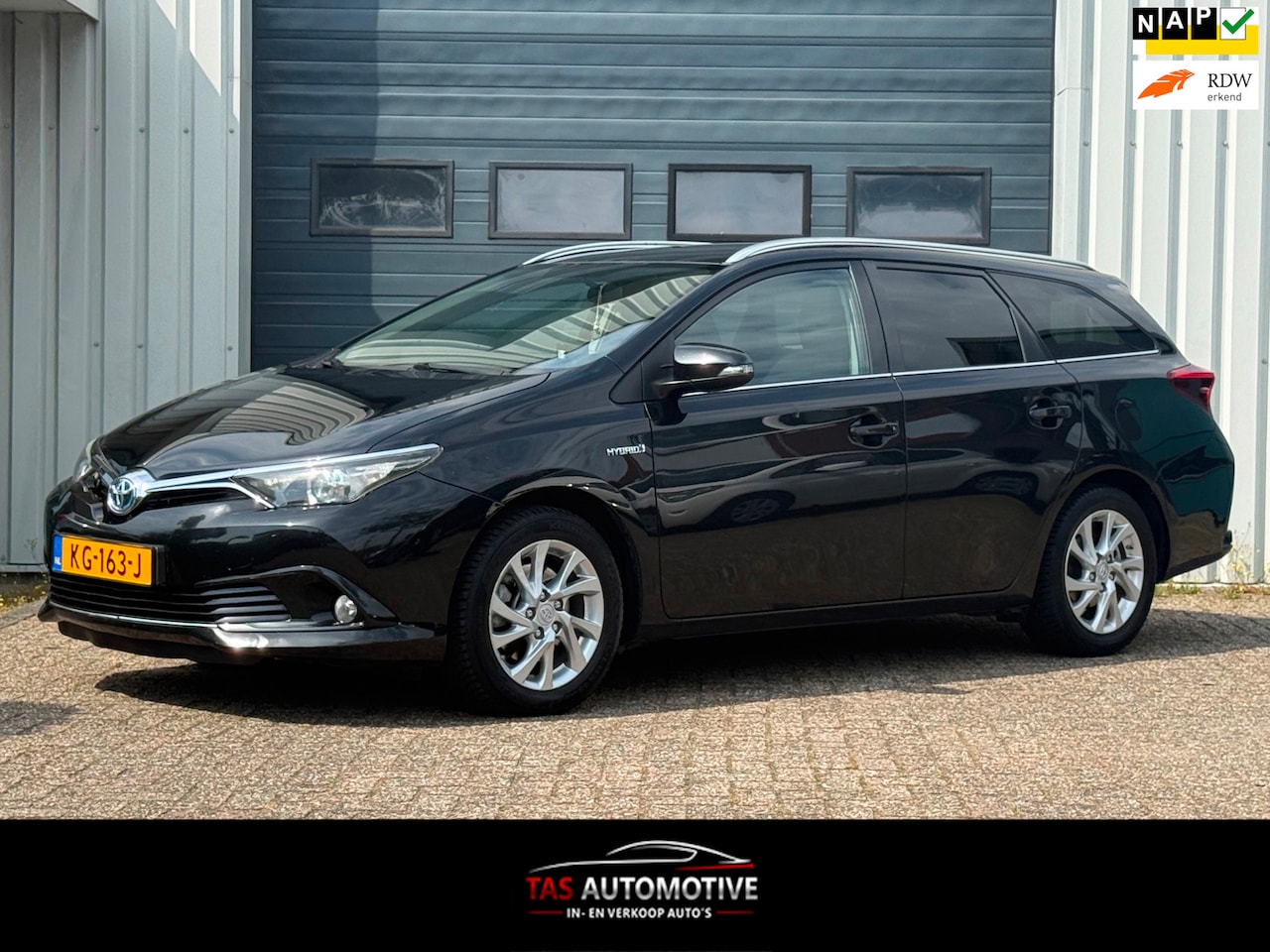 Toyota Auris Touring Sports - 1.8 Hybrid Trend NAVI / PANO - AutoWereld.nl
