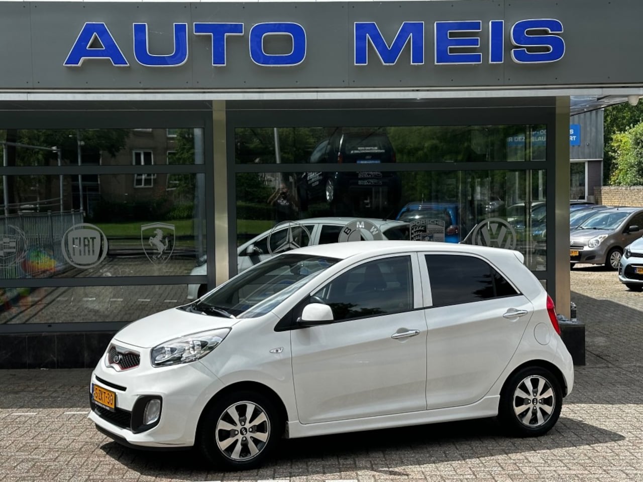 Kia Picanto - 1.0 CVVT X-treme Airco Leer Telefoon NAP-Autopas - AutoWereld.nl