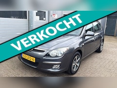 Hyundai i30 CW - 1.6i Dynamic 2010-Clima-Cruise-Velgen-New APK