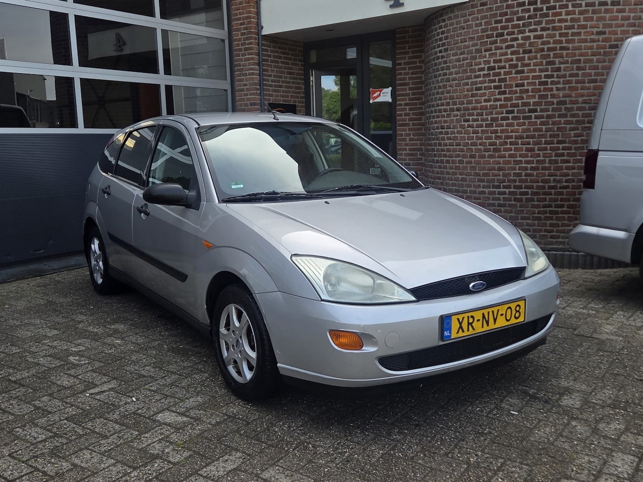 Ford Focus - 1.6-16V Ghia | Airco | Lm velgen | Nap | Apk - AutoWereld.nl