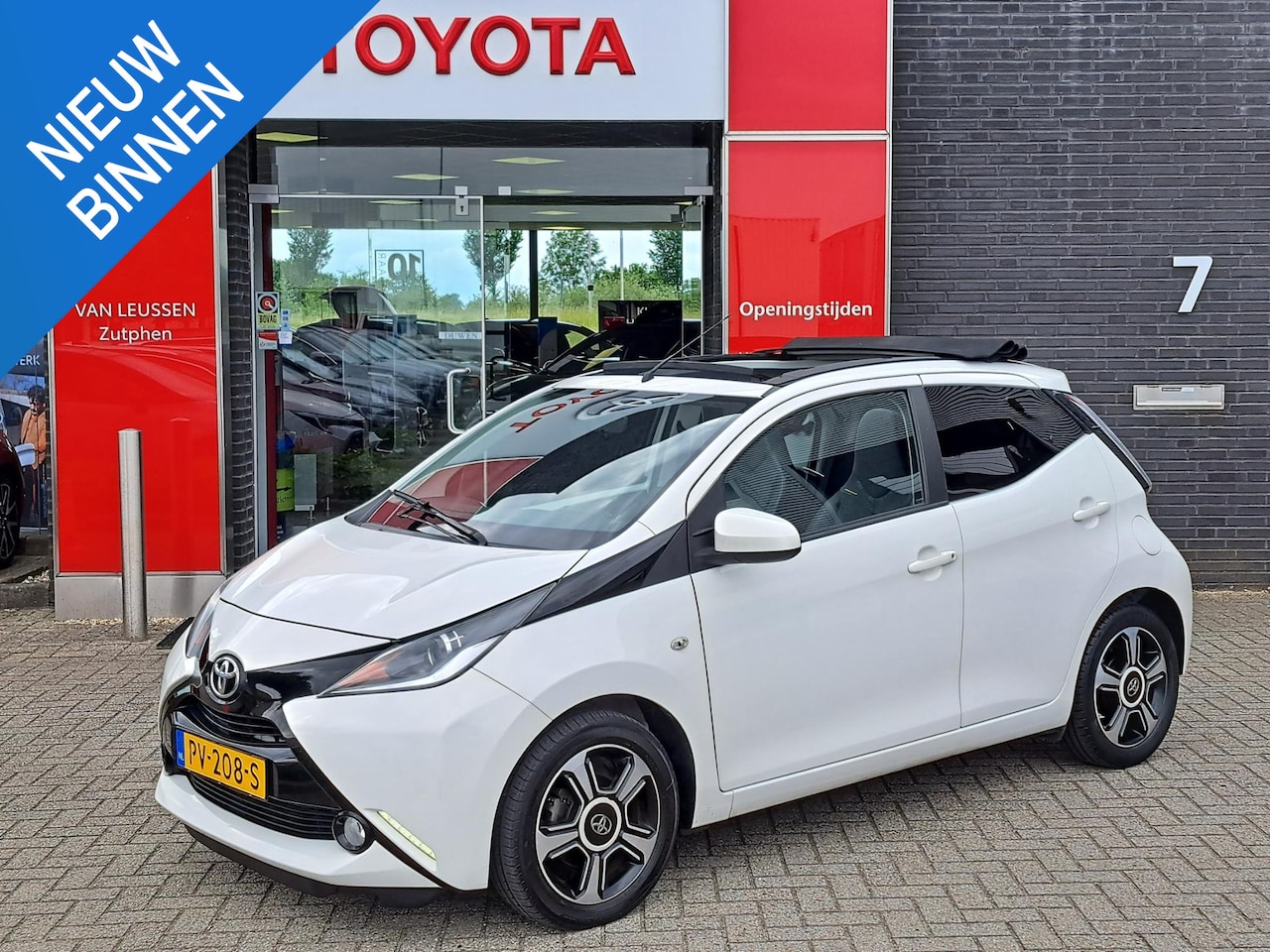 Toyota Aygo X - X-POSE CABRIODAK AIRCO ACHTERUITRIJCAMERA - AutoWereld.nl