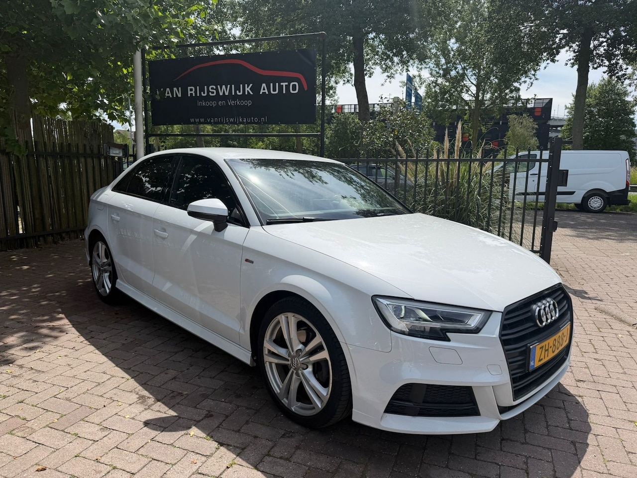 Audi A3 Limousine - 1.6 TDI Design S-Line Xenon Leder Camera Nav Clima - AutoWereld.nl