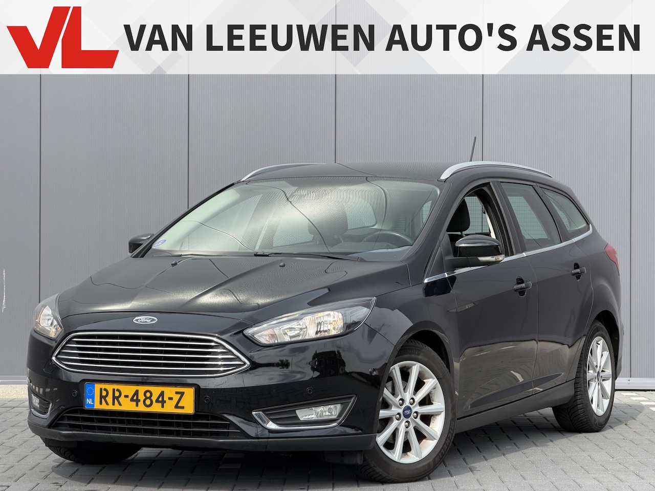 Ford Focus Wagon - 1.0 Titanium | RIJKLAAR | Stuur/stoelverwarming | Trekhaak - AutoWereld.nl