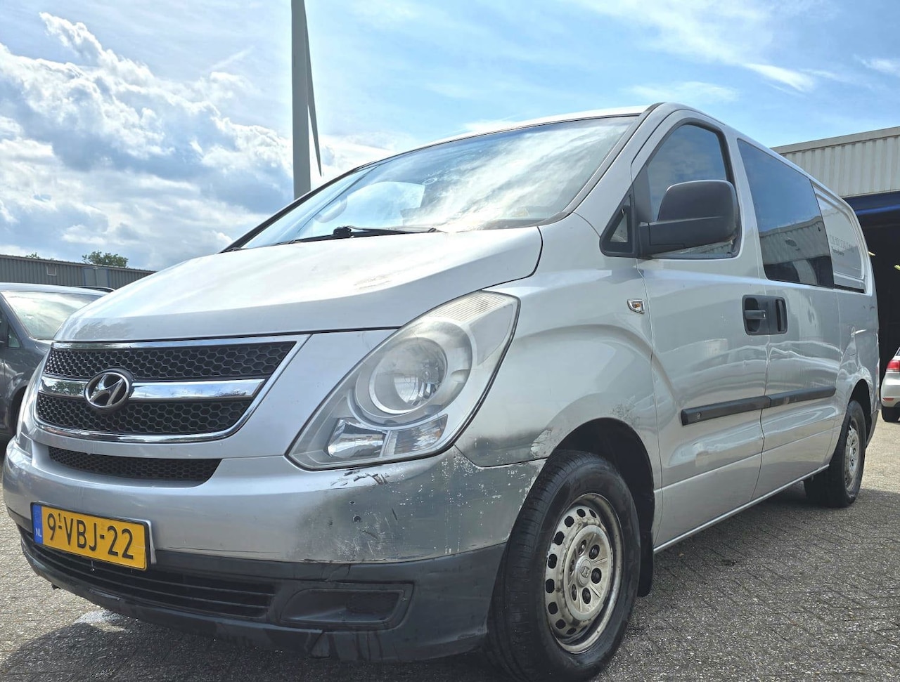 Hyundai H 300 - 2.5 CRDi Dynamic DC 2.5 CRDi Dynamic DC - AutoWereld.nl