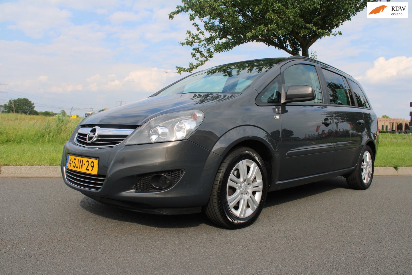 Opel Zafira - 1.8 Cosmo 7 Zits, Climate Control APK 02-03-2027 - AutoWereld.nl