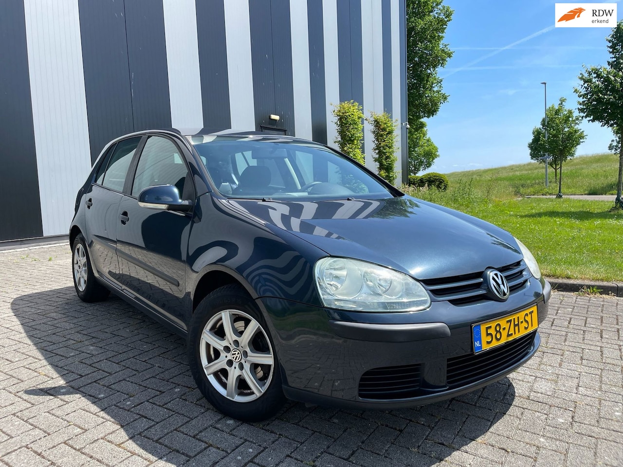 Volkswagen Golf - 1.4 Turijn Airco-Isofix-Elekpakket-2 Sleutels - AutoWereld.nl