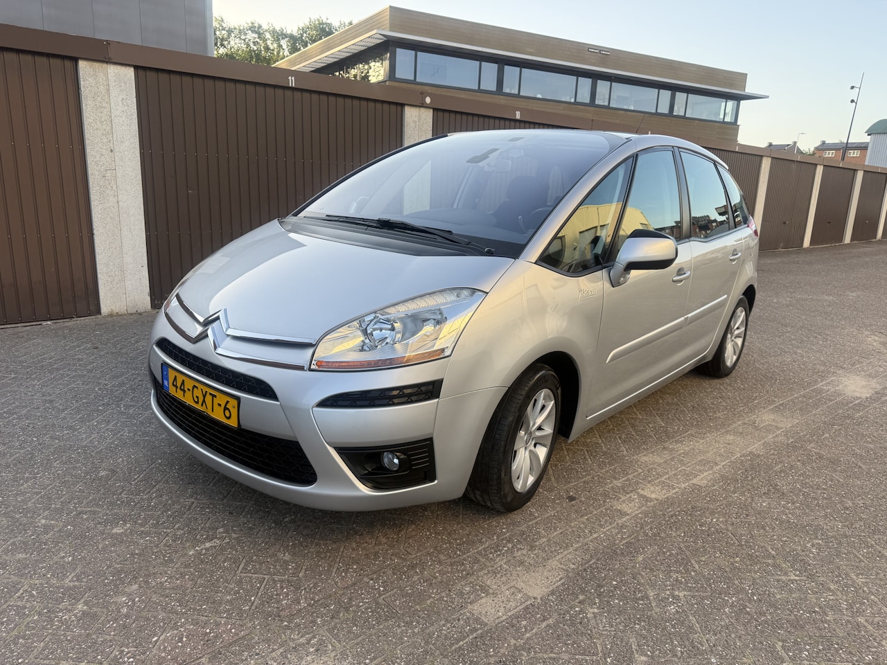 Citroën C4 Picasso - 2.0-16V Ambiance EB6V 5p. Inruil koopje - AutoWereld.nl