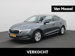 Skoda Octavia - 1.0 TSI Ambition Metallic lak | Navigatie | Hatchback | Airco
