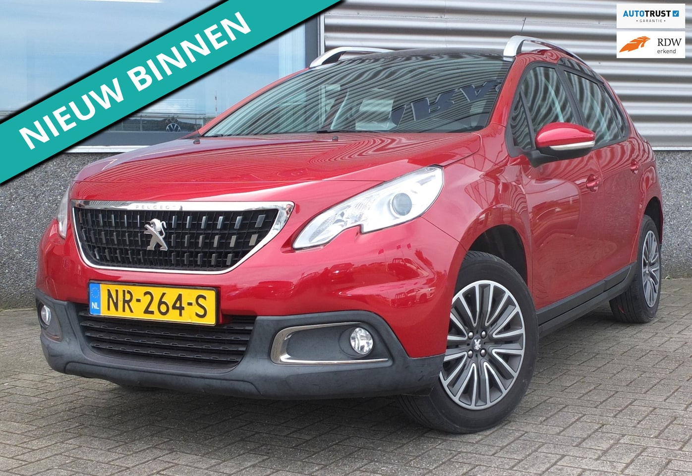 Peugeot 2008 - 1.2 Blue Lion| Glazen dak | Carplay | SUV | 113.461 KM - AutoWereld.nl