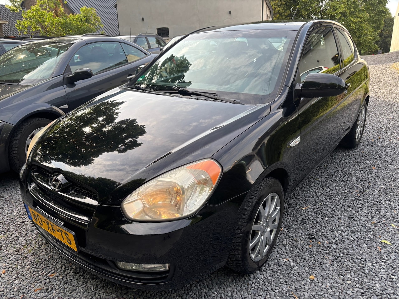 Hyundai Accent - 1.6i Dynamic AIRCO - AutoWereld.nl