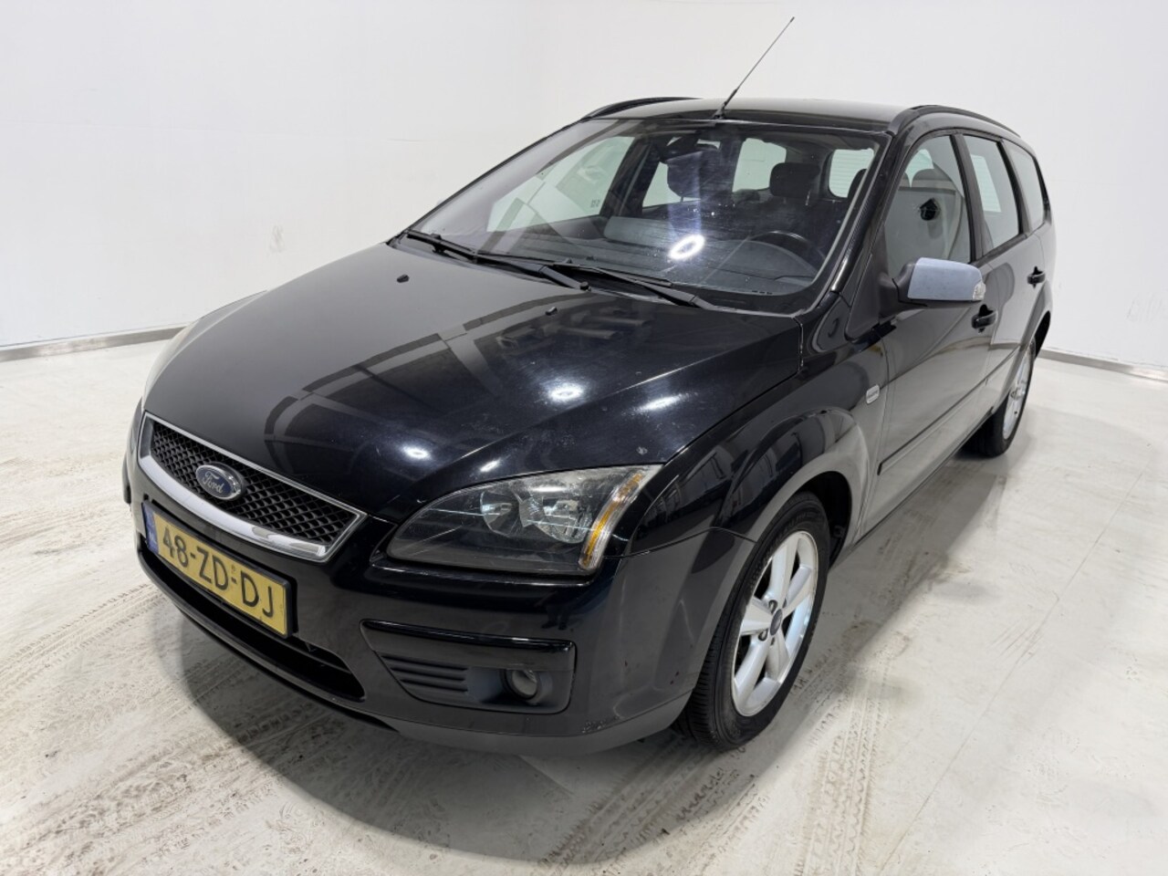 Ford Focus Wagon - 1.6-16V Titanium 1.6-16V Titanium - AutoWereld.nl