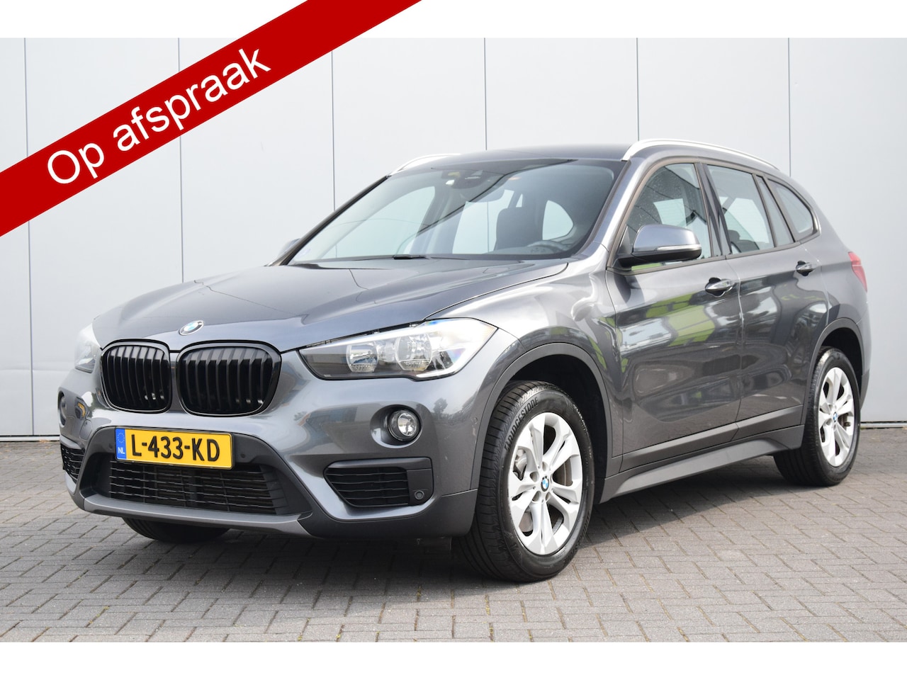 BMW X1 - xDrive20i Executive Led Sportstoelen/Verwarmd Trekhaak - AutoWereld.nl