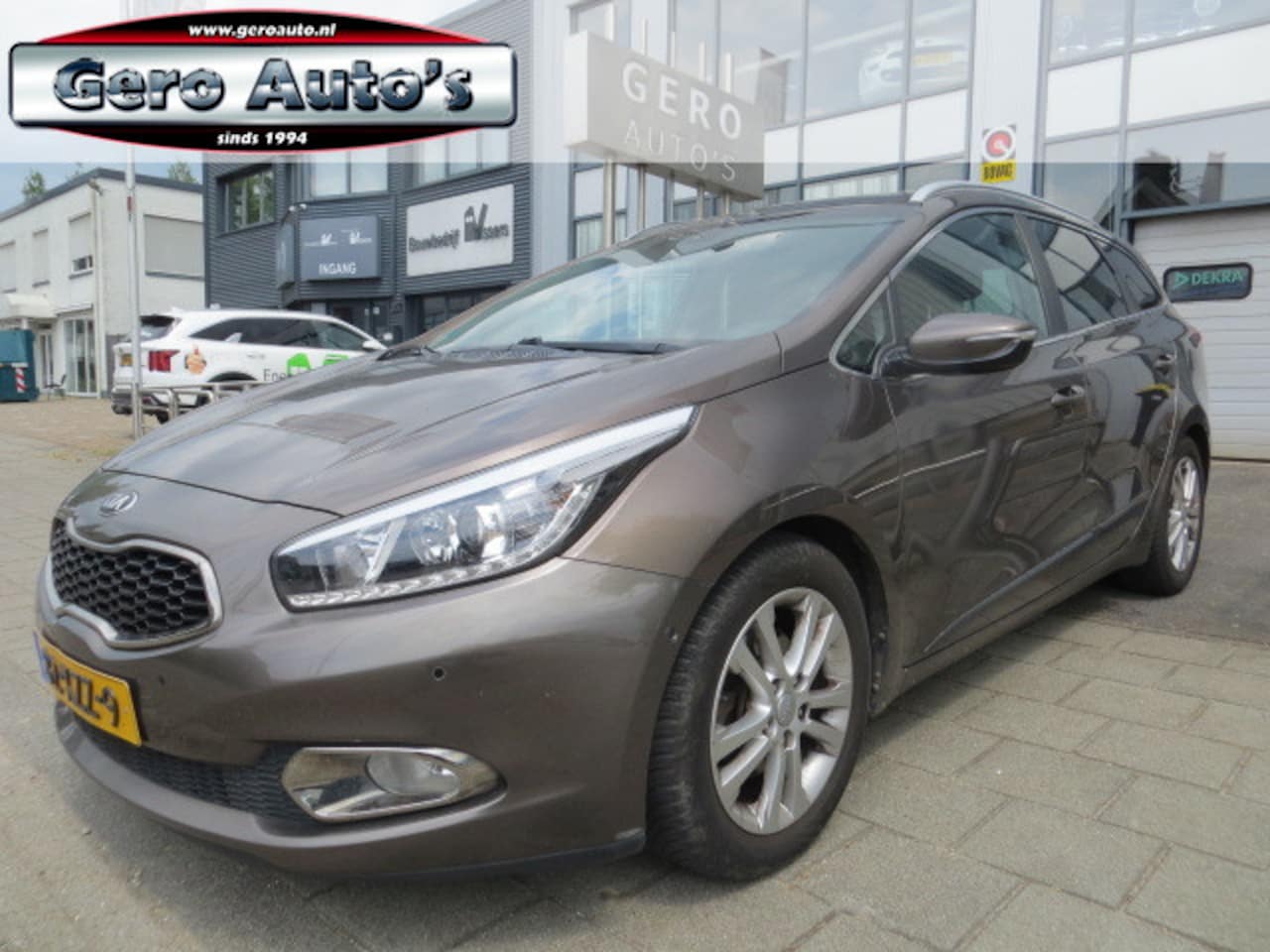 Kia Cee'd Sportswagon - 1.6 GDI Super Pack nw model ,vol extra`s ,airco ecc - AutoWereld.nl