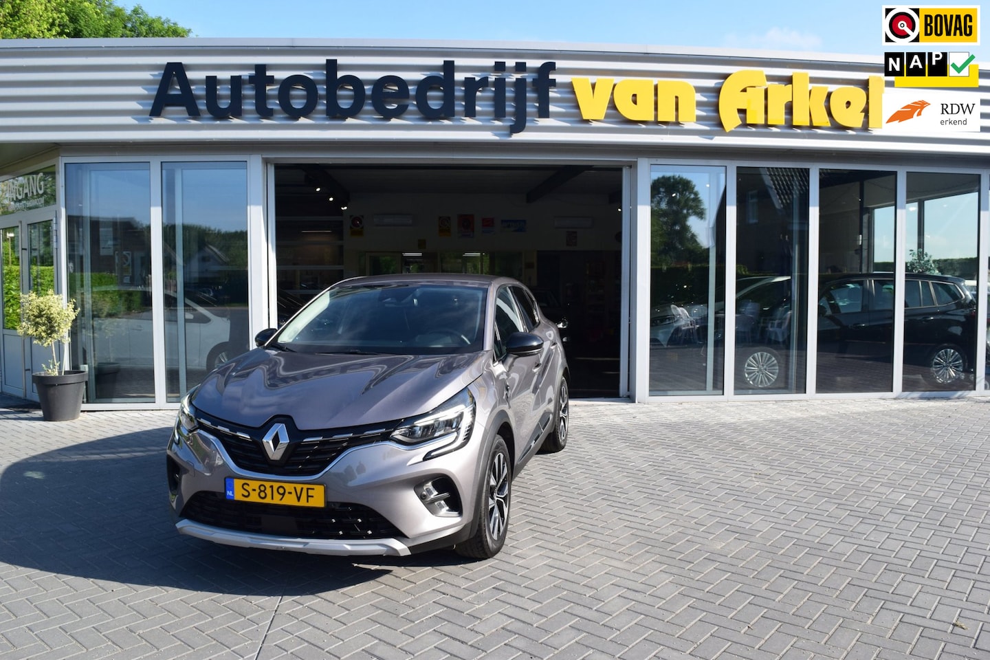Renault Captur - 1.6 E-Tech full hybrid 145 techno - AutoWereld.nl