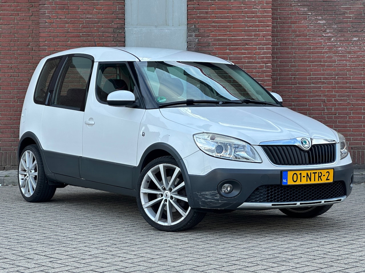 Skoda Roomster - 1.2 TSI Ambition|AUTOMAAT|CLIMA|PDC - AutoWereld.nl