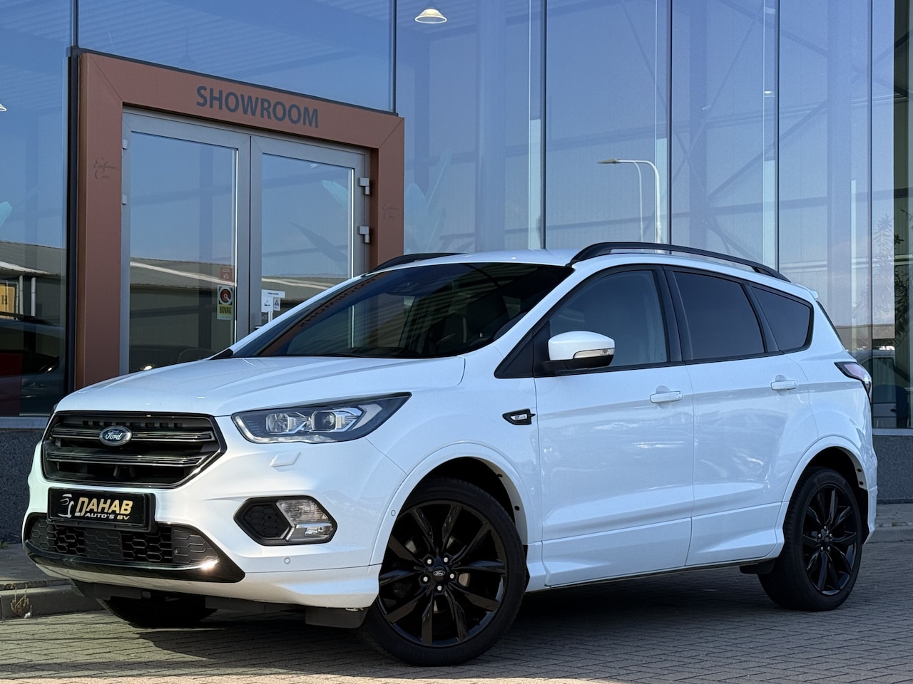 Ford Kuga - 1.5 EcoBoost ST Line | Stoel/Stuur verwarming | Cruise | Apple Carplay | Sfeerverlichting - AutoWereld.nl
