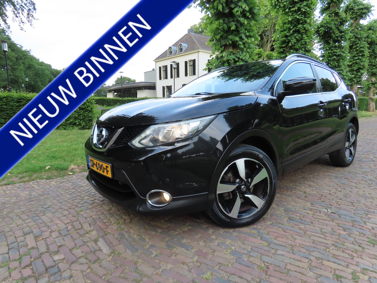 Nissan Qashqai - 1.2 Connect Edition 360 Camera Panoramadak DAB Keyless Entry Navigatie Stoelverwarming Xen - AutoWereld.nl