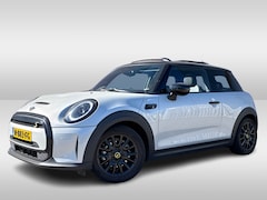 MINI Electric - Yours 33 kWh / Panoramadak / Leder / Keyless / 17'' / CarPlay / Navigatie / Stuur+Stoelver