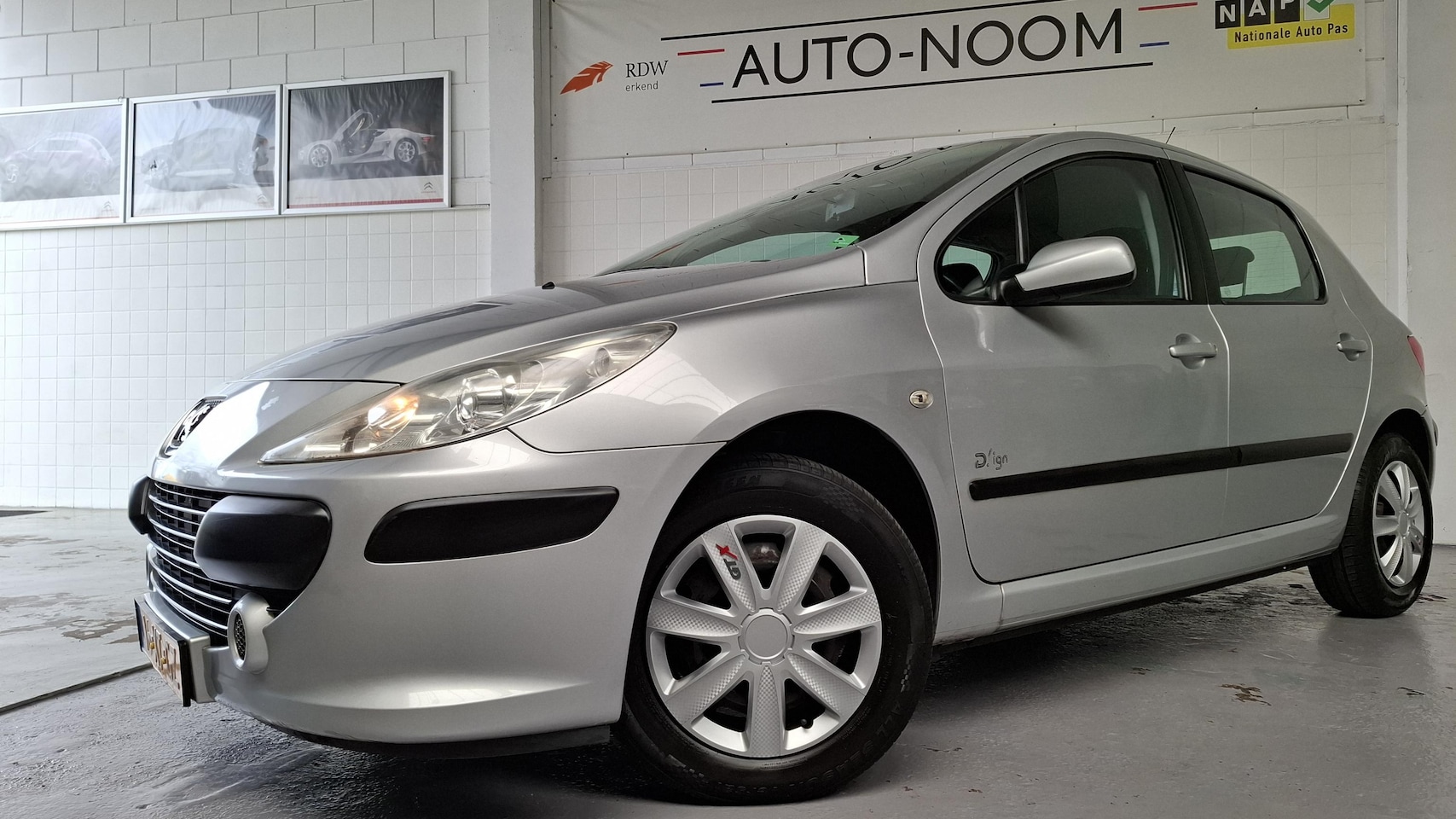 Peugeot 307 - 1.6-16V D.Sign NL AUTO / TECHNISCH HELEMAAL IN ORDE / NIEUWE APK / NAP KM-GARANTIE - AutoWereld.nl