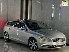 Volvo V60 - 2.4 D6 AWD Plug-In Hybrid Summum Automaat |Open Dak |Memory |Stoelverw|Leer|Keyless|Trekha