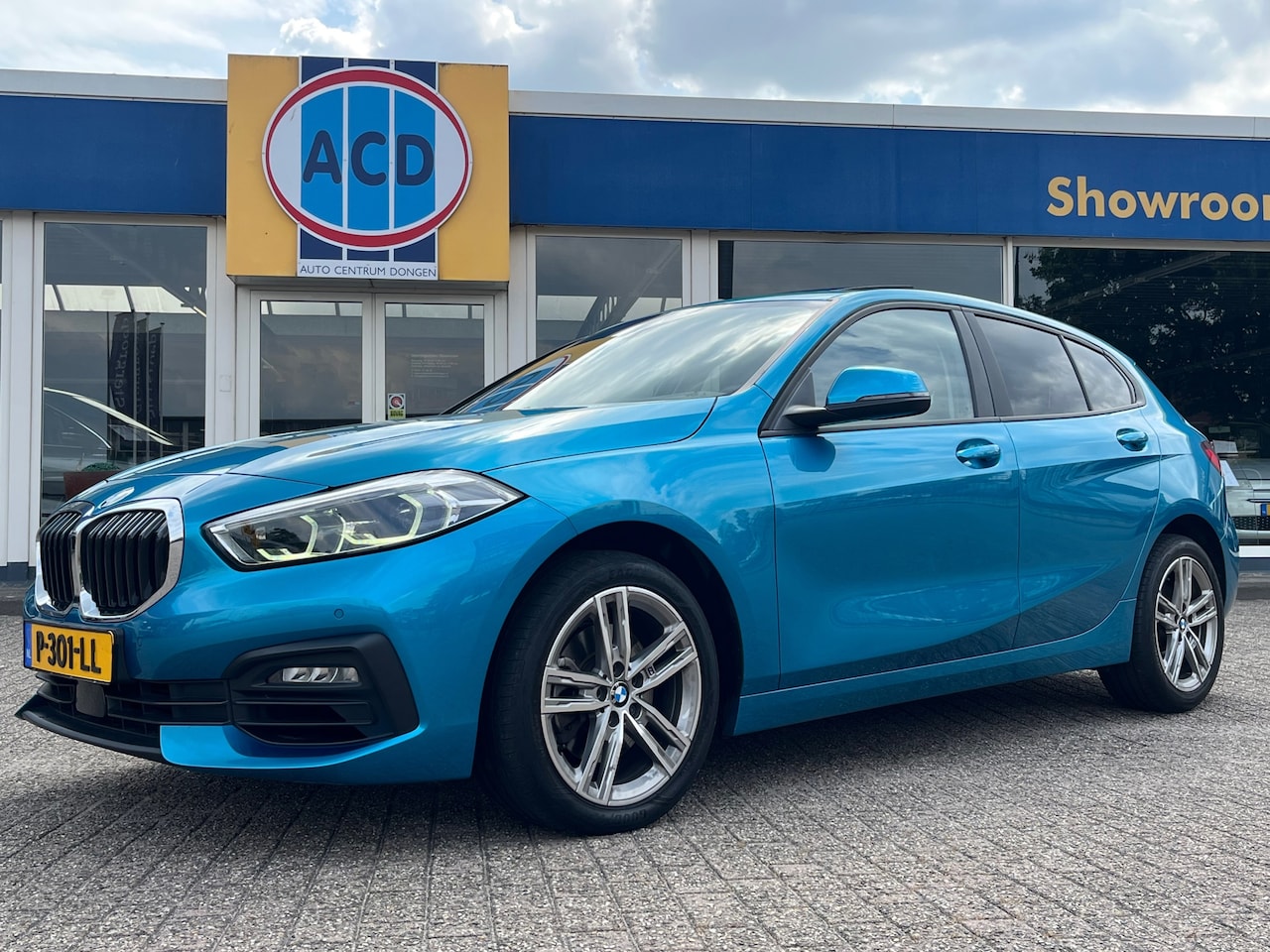 BMW 1-serie - 116i Business Edition | Orig. NL | PanoramaDak | Trekhaak afn. | 17inch Lmv M-sport | - AutoWereld.nl